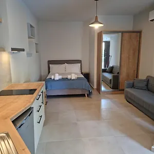 Elia Tree Apartment